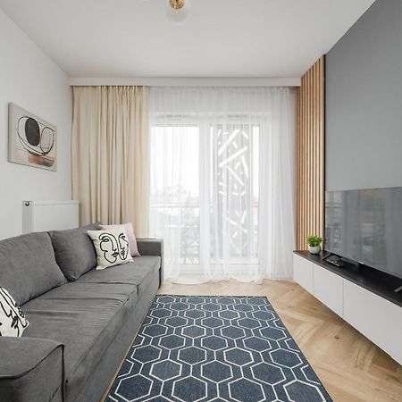 Michalczyka Stylish Apartment With Parking In The City Center Of Wroclaw By Noclegi Renters Ngoại thất bức ảnh